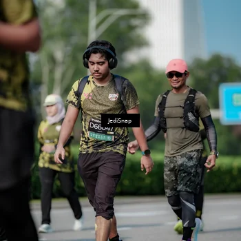 Runner Photo 6878718
