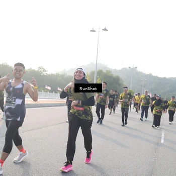 Runner Photo 6878728