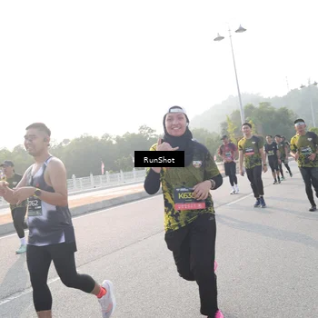Runner Photo 6878731