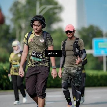 Runner Photo 6878741