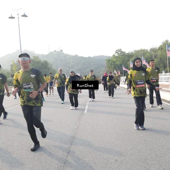 Runner Photo 6878743