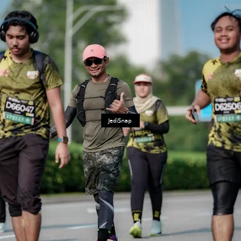 Runner Photo 6878757