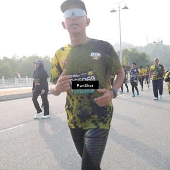Runner Photo 6878771