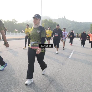 Runner Photo 6878831