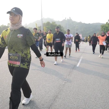 Runner Photo 6878833