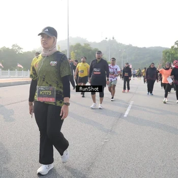 Runner Photo 6878834