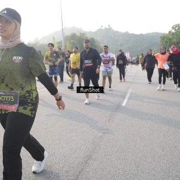 Runner Photo 6878836
