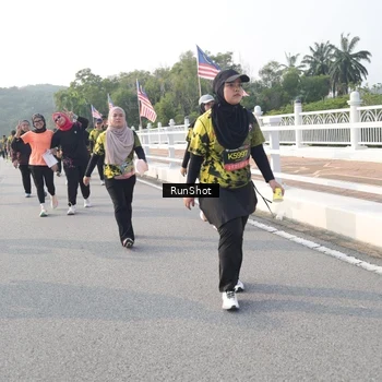 Runner Photo 6878839