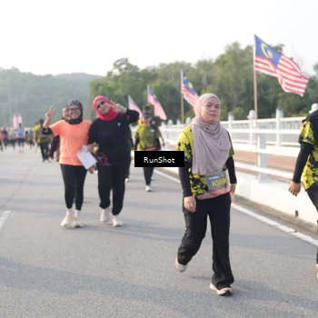 Runner Photo 6878858