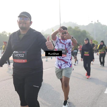 Runner Photo 6878885