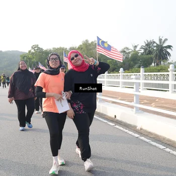 Runner Photo 6878897