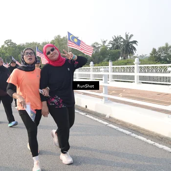Runner Photo 6878903