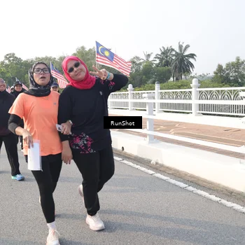 Runner Photo 6878907