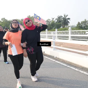 Runner Photo 6878909