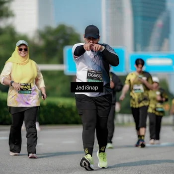 Runner Photo 6878929