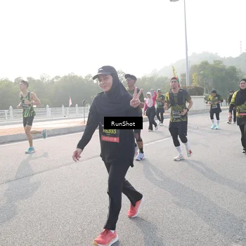 Runner Photo 6878935