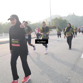 Runner Photo 6878941