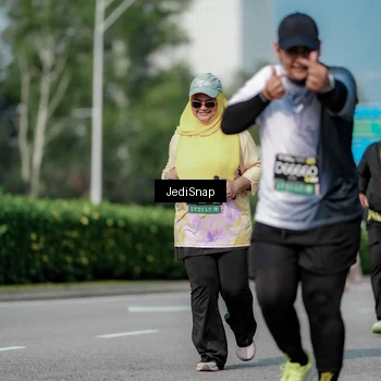 Runner Photo 6878956