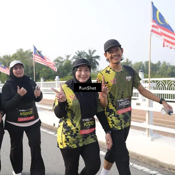 Runner Photo 6879003
