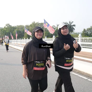 Runner Photo 6879009
