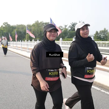 Runner Photo 6879010