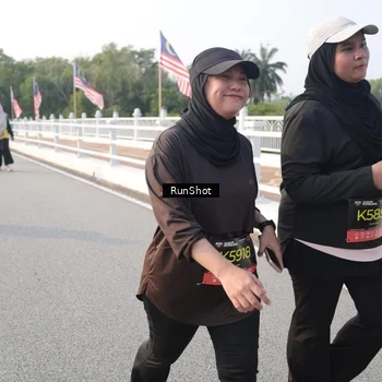 Runner Photo 6879020