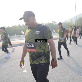 Runner Photo 6879032