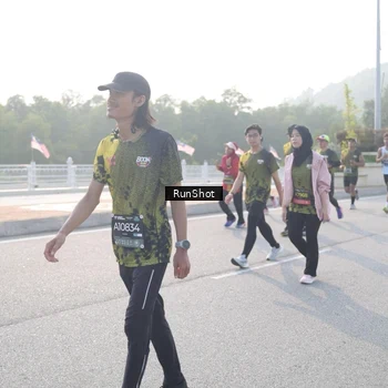 Runner Photo 6879048