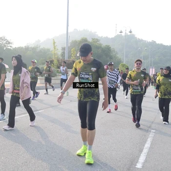 Runner Photo 6879049