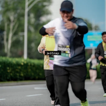 Runner Photo 6879054