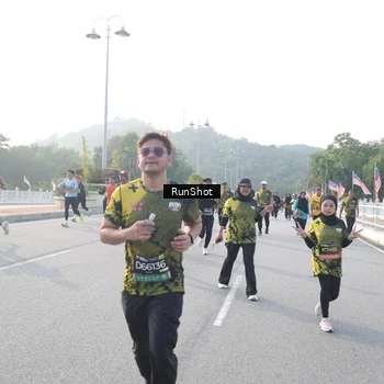 Runner Photo 6879078