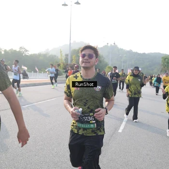 Runner Photo 6879082