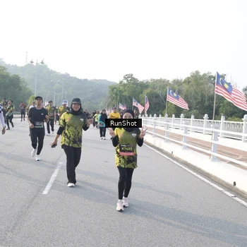Runner Photo 6879085