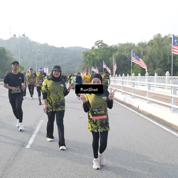 Runner Photo 6879092
