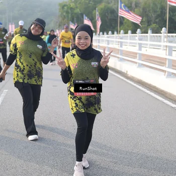 Runner Photo 6879107