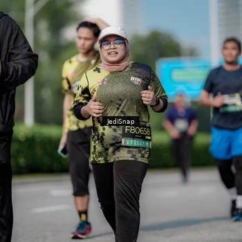 Runner Photo 6879110