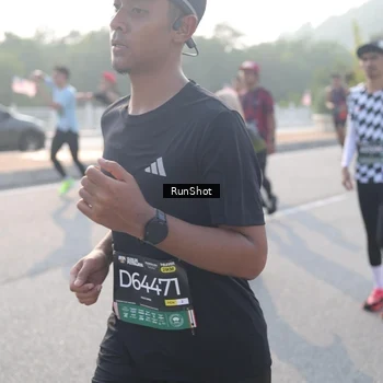 Runner Photo 6879124