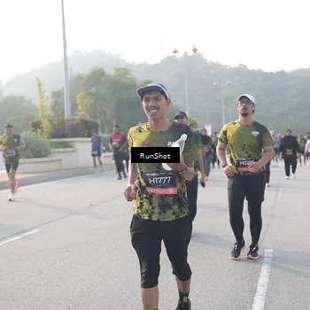 Runner Photo 6879137