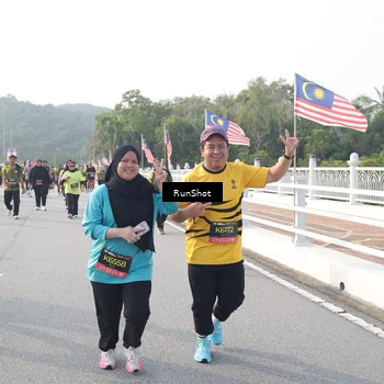 Runner Photo 6879142