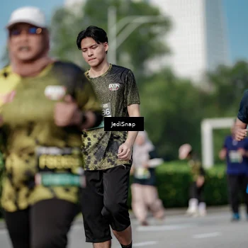 Runner Photo 6879149
