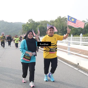 Runner Photo 6879152