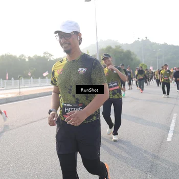 Runner Photo 6879188