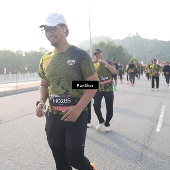 Runner Photo 6879195