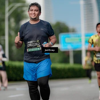 Runner Photo 6879216