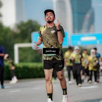 Runner Photo 6879242