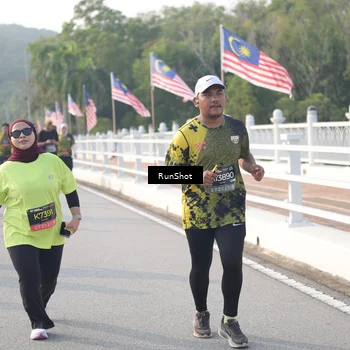 Runner Photo 6879243