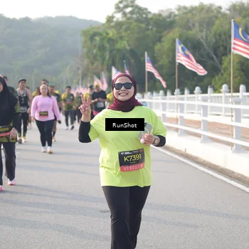 Runner Photo 6879251
