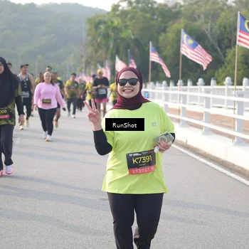 Runner Photo 6879253
