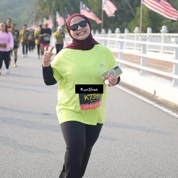 Runner Photo 6879278