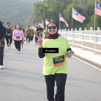 Runner Photo 6879281